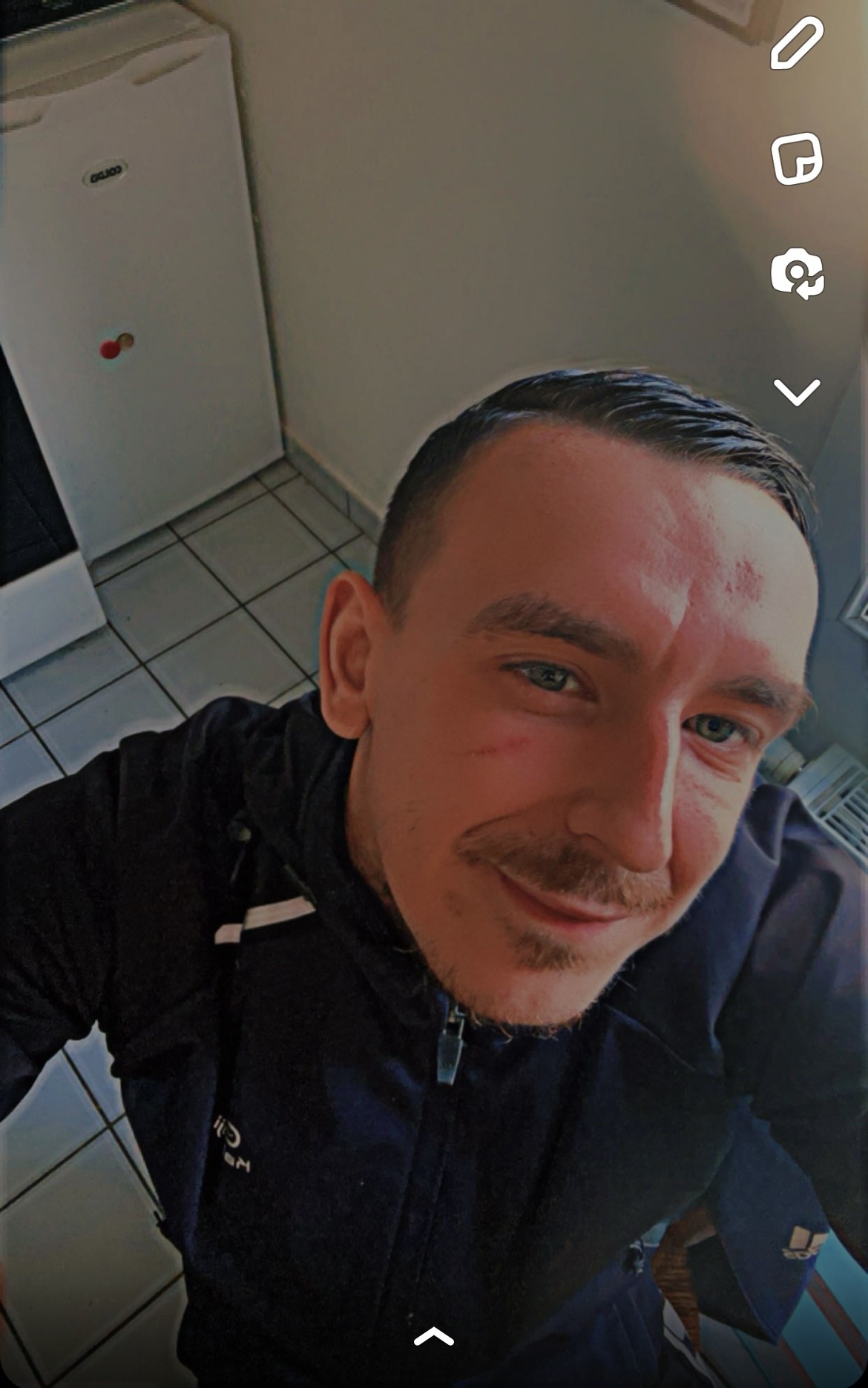 Profil de Boran, 30 ans, Lieu gay à Tschlin