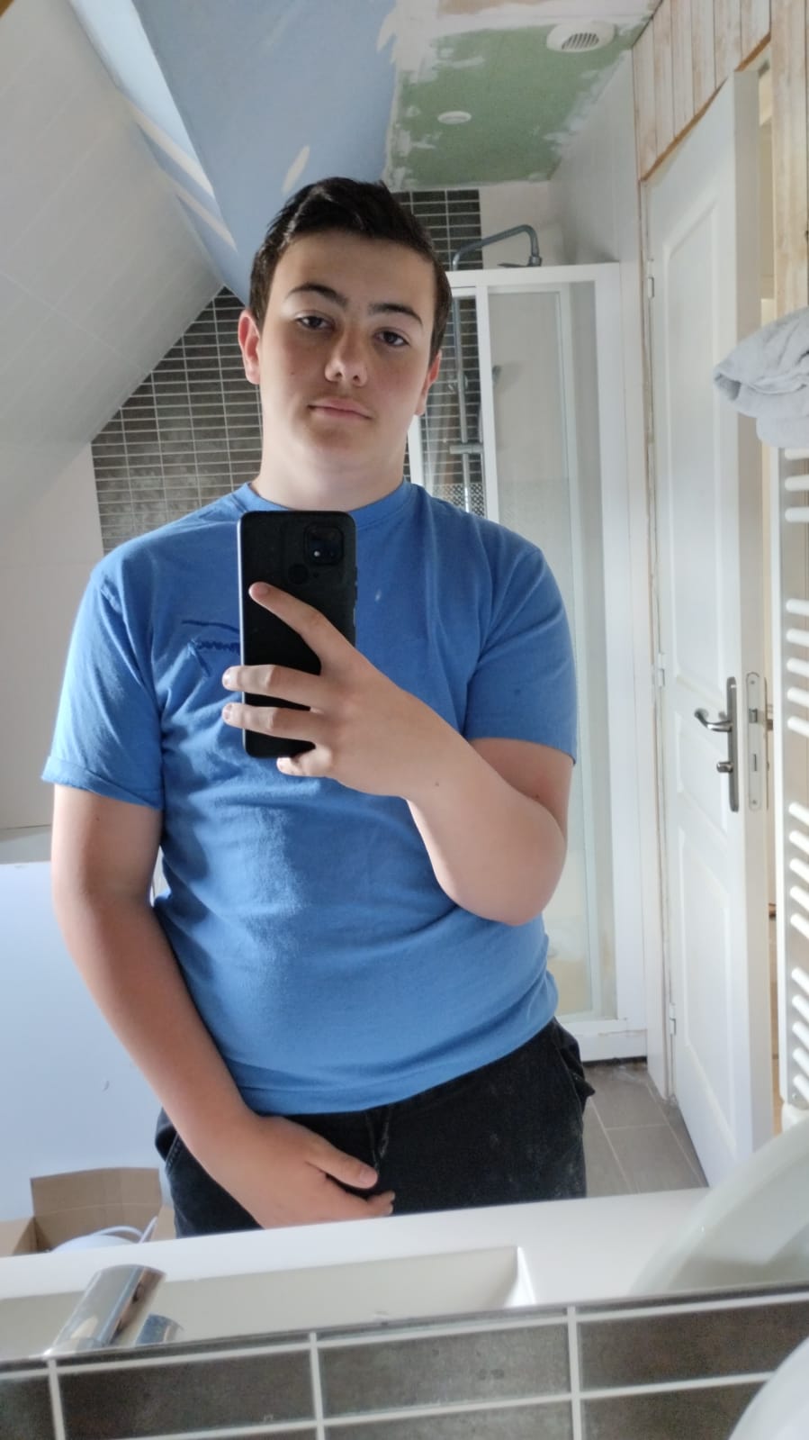 Profil de Bektas, 25 ans, Lieu gay à Perrefitte
