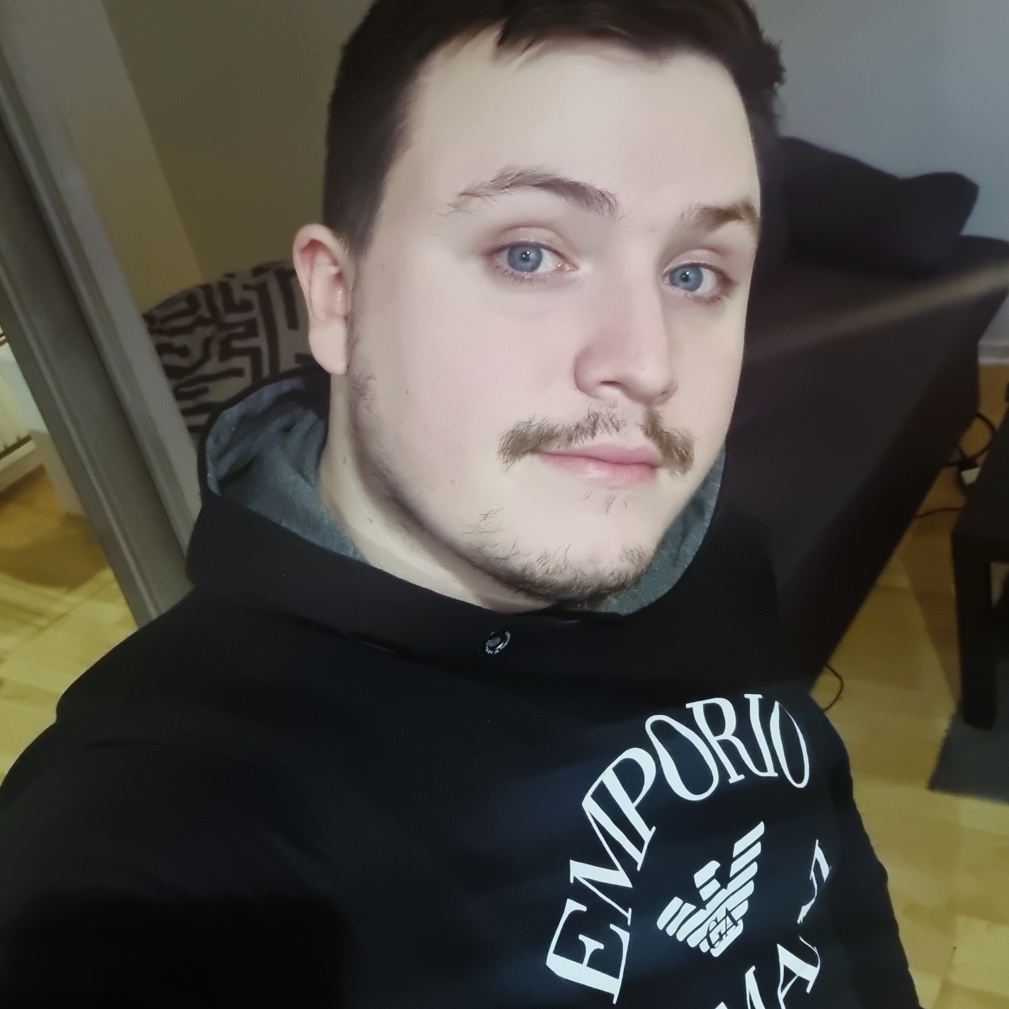Profil de Amor, 24 ans, Lieu gay à Vnà