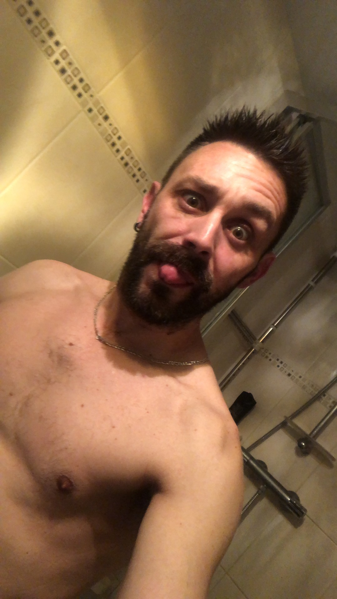 Profil de Guyllaume, 41 ans, Lieu gay à Caux