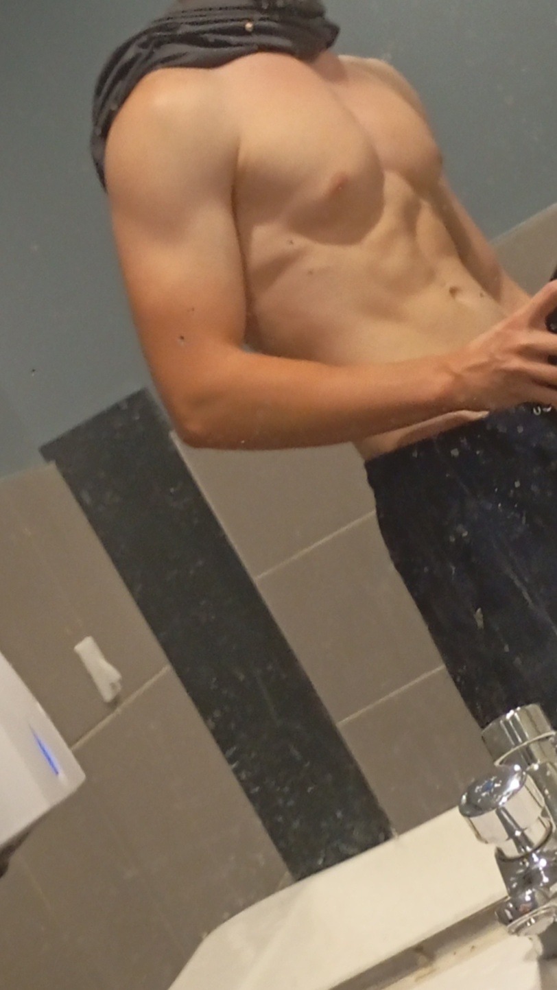 Profil de Nahyl, 19 ans, Lieu gay à Gempen