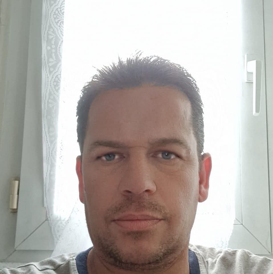 Profil de Ebubekir, 50 ans, Lieu gay à Hätzingen