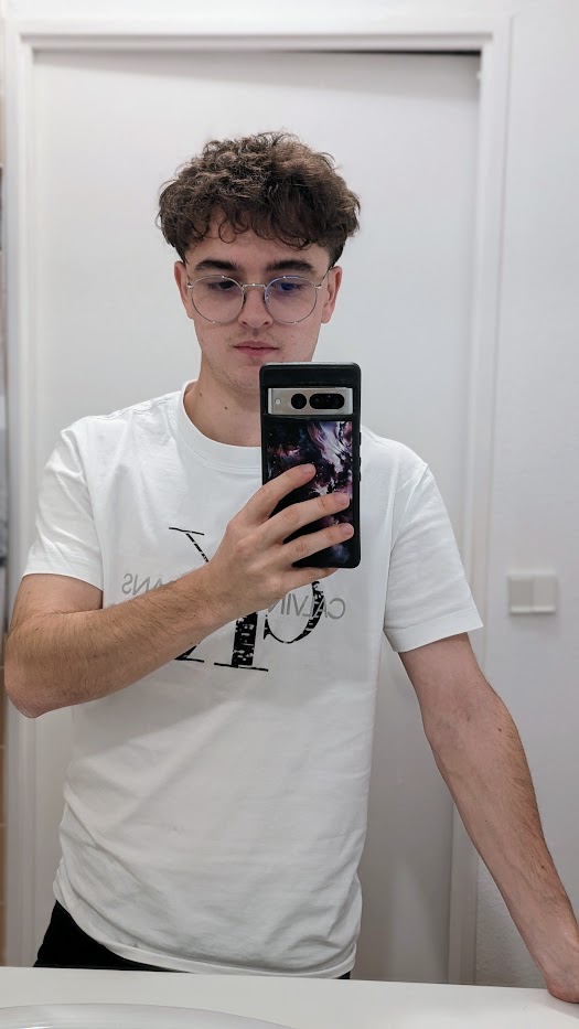 Profil de Mohamed-cherif, 24 ans, Lieu gay à Uvrier