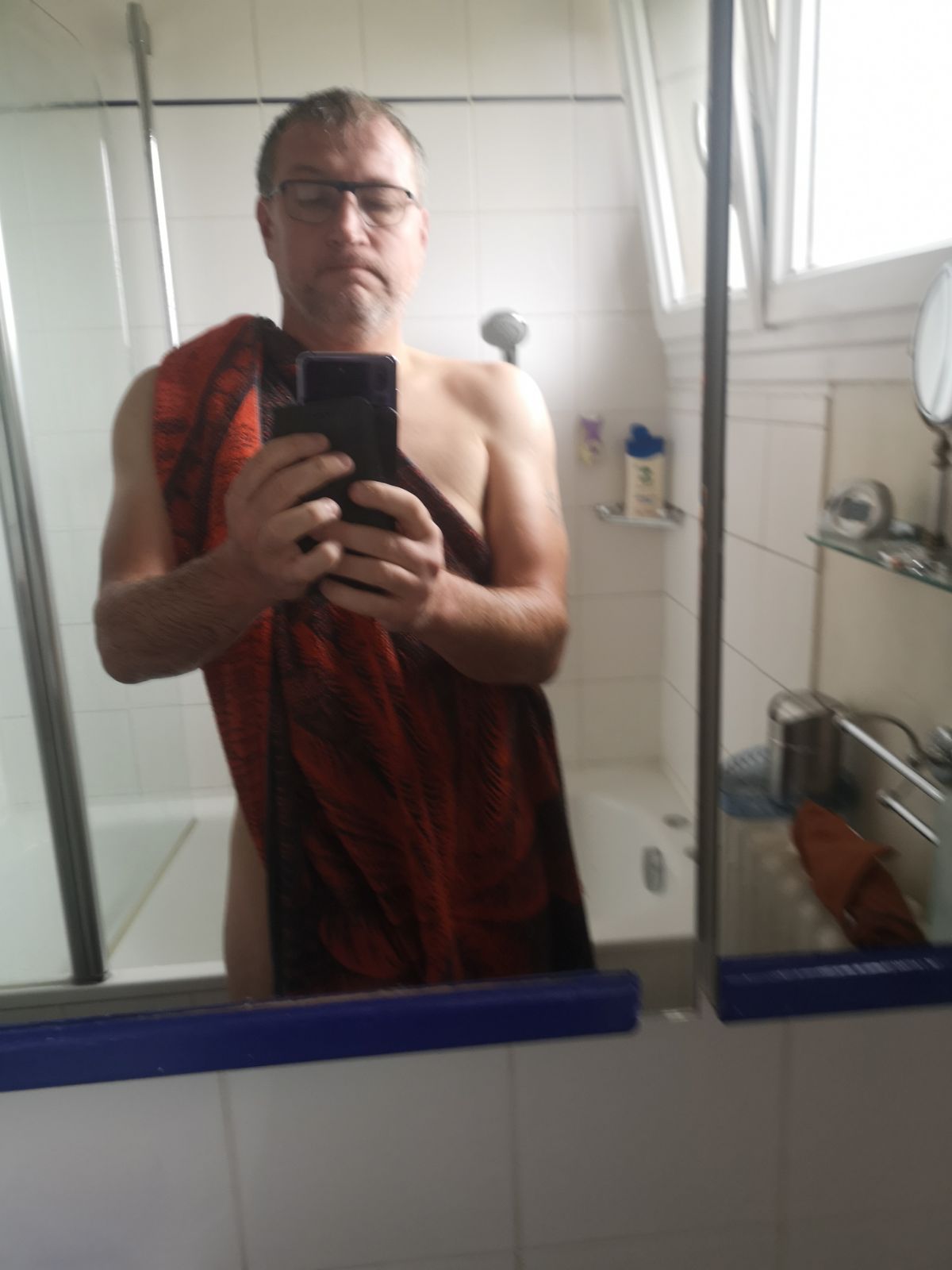 Profil de Naoufel, 50 ans, Lieu gay à Mörel