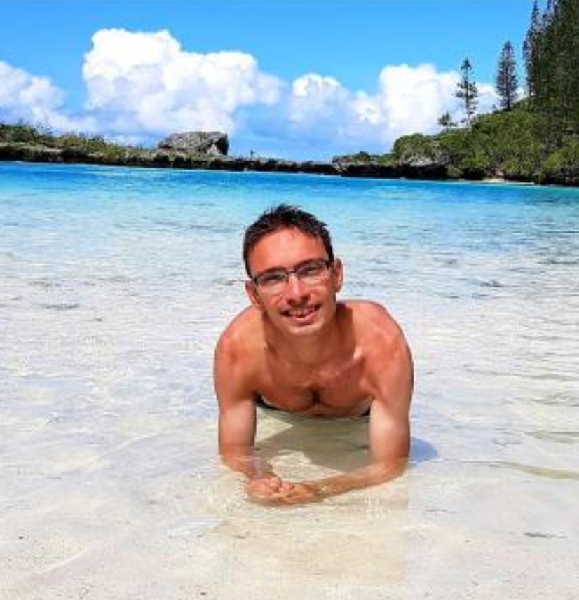Profil de Constantin, 33 ans, Lieu gay à Dully