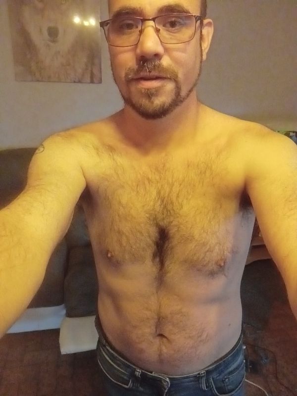 Profil de Sael, 42 ans, Lieu gay à Réchy