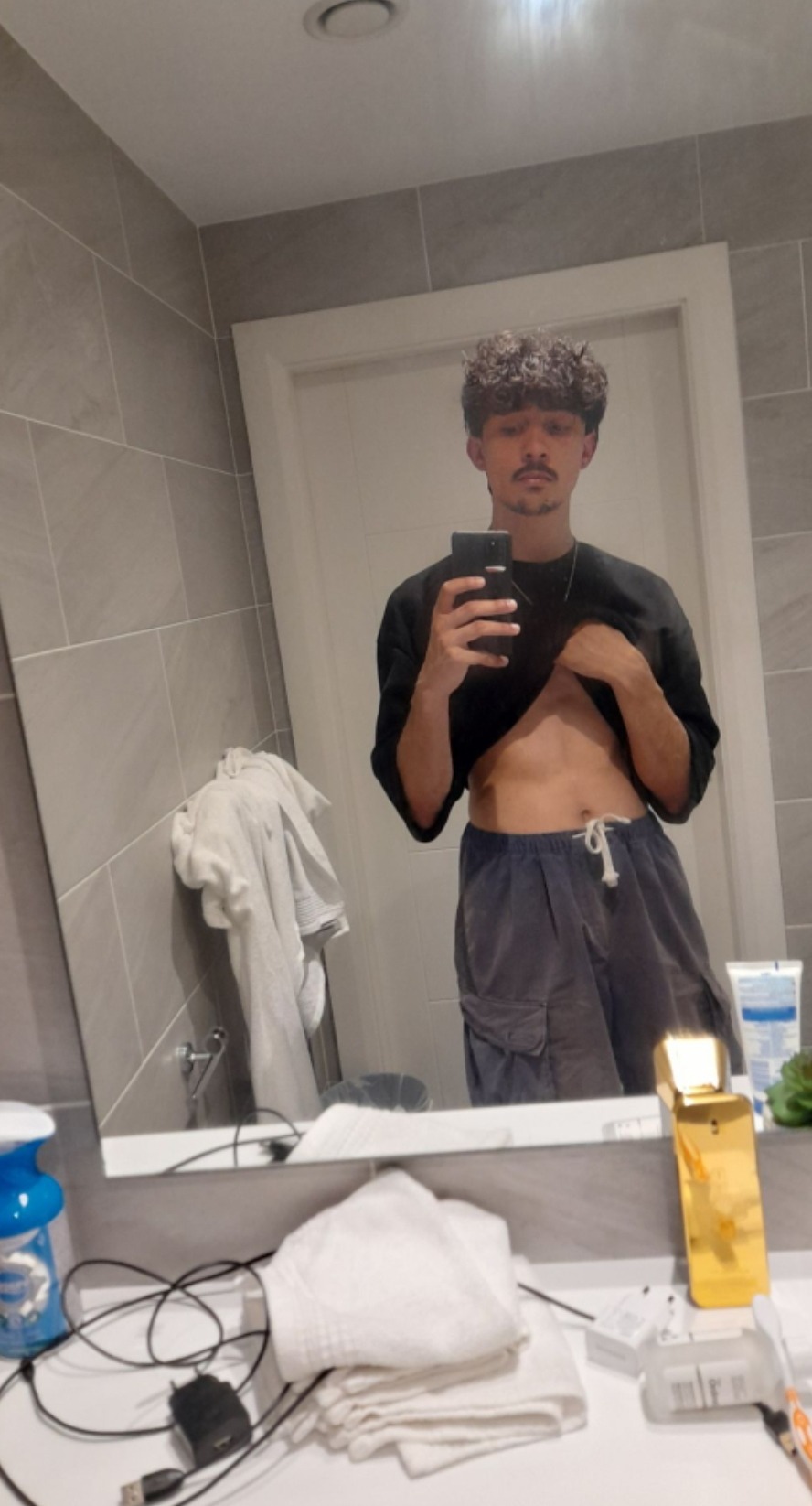 Profil de Issan, 24 ans, Lieu gay à Selma