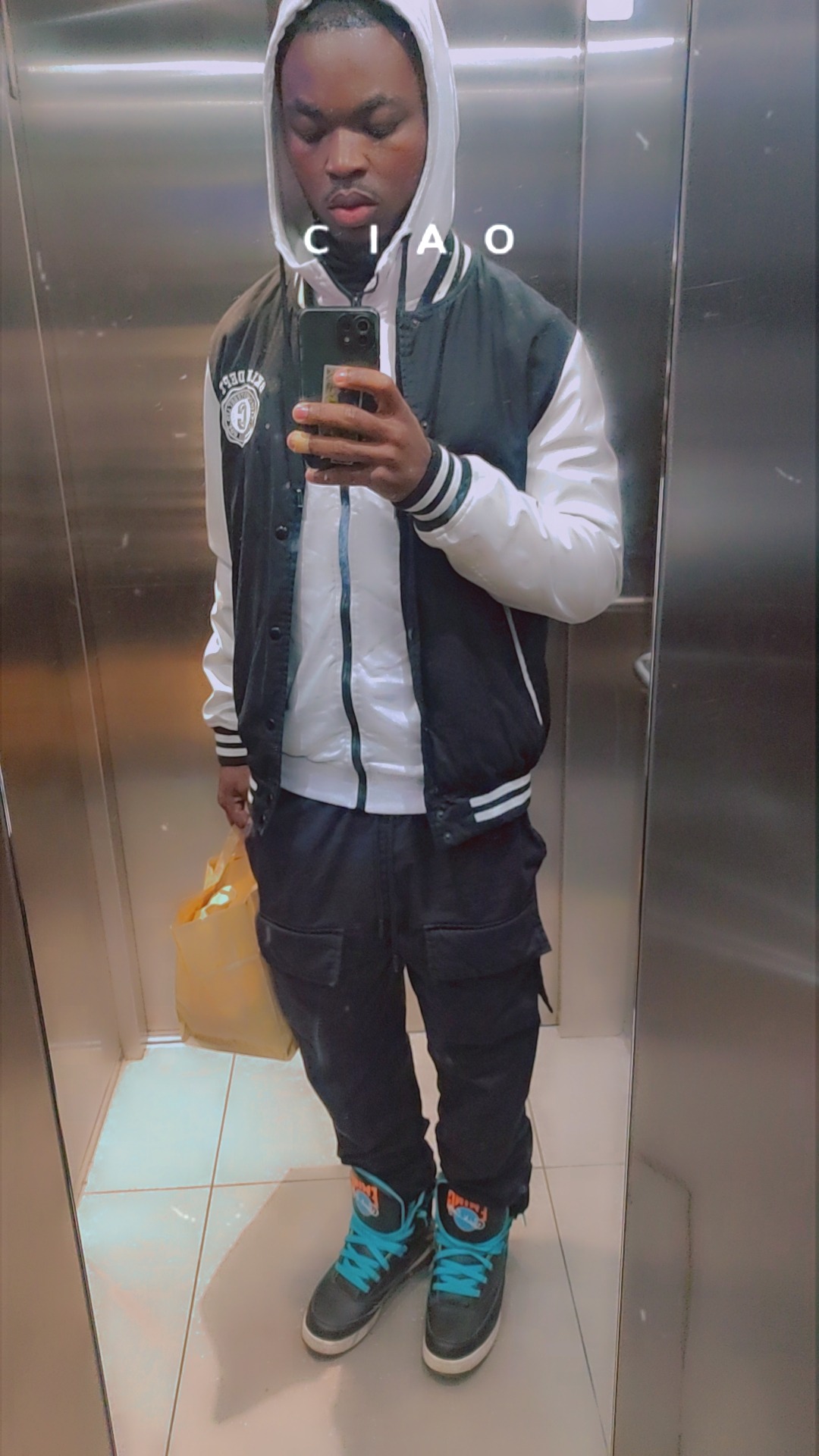 Profil de Gheorghe, 23 ans, Lieu gay à Aran