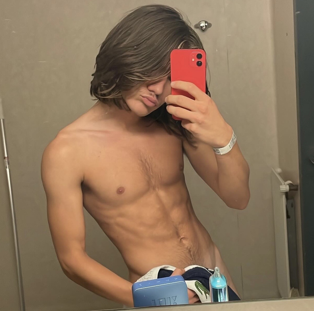 Profil de Zarko, 19 ans, Lieu gay à Riom