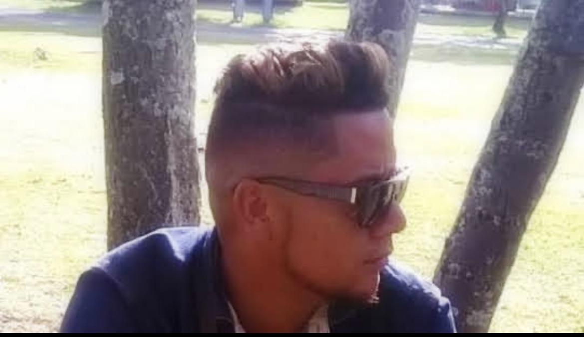 Profil de Athmane, 39 ans, Lieu gay à Viano
