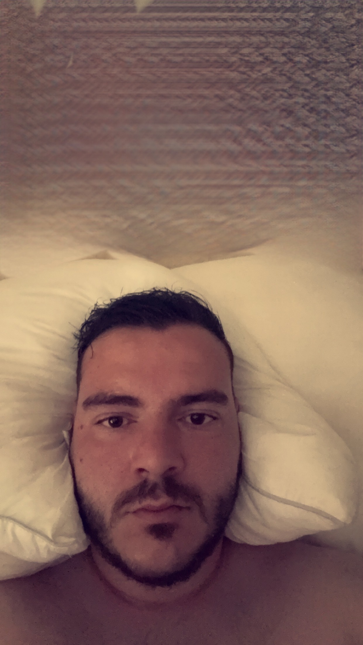 Profil de Carlo, 25 ans, Lieu gay à Rabius