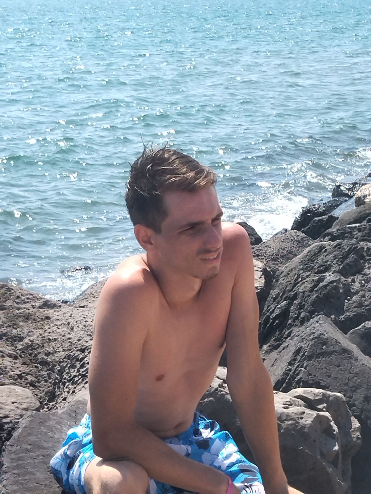 Profil de Mouad, 21 ans, Lieu gay à Sévery