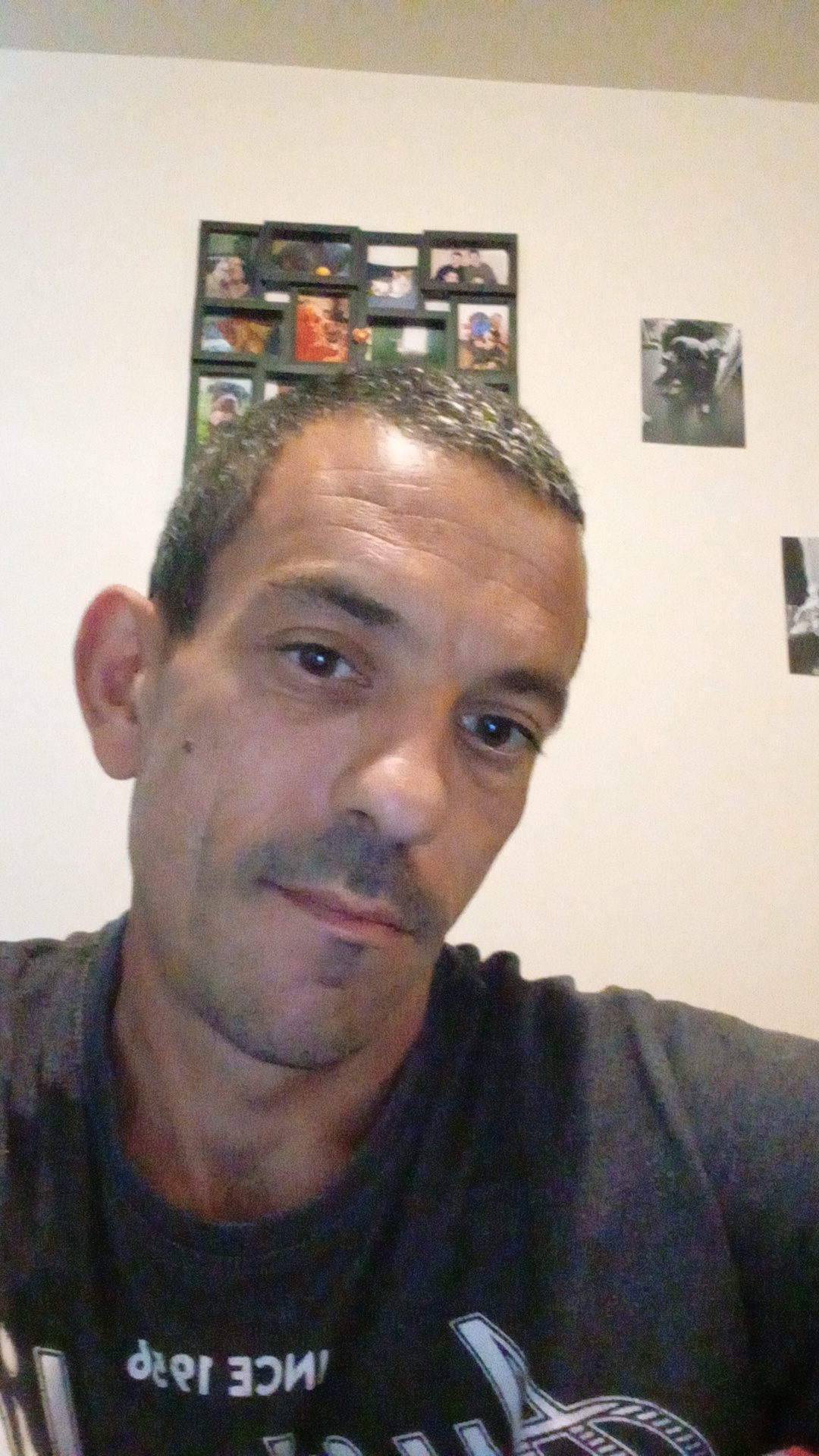 Profil de Kadri, 41 ans, Lieu gay à Tschierv