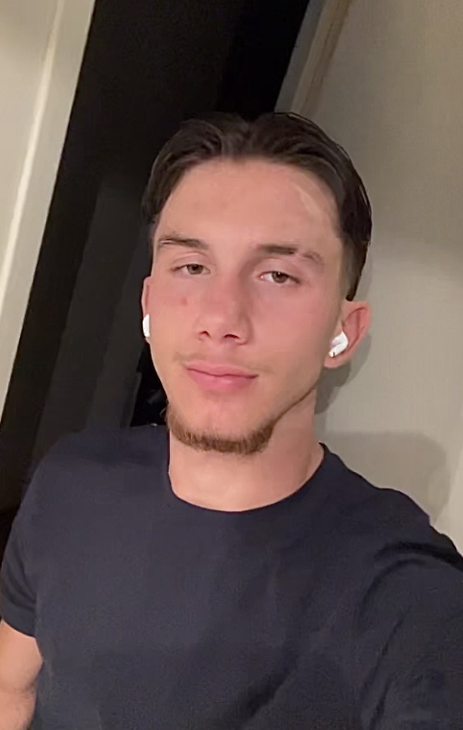 Profil de Eyoub, 23 ans, Lieu gay à Cudrefin