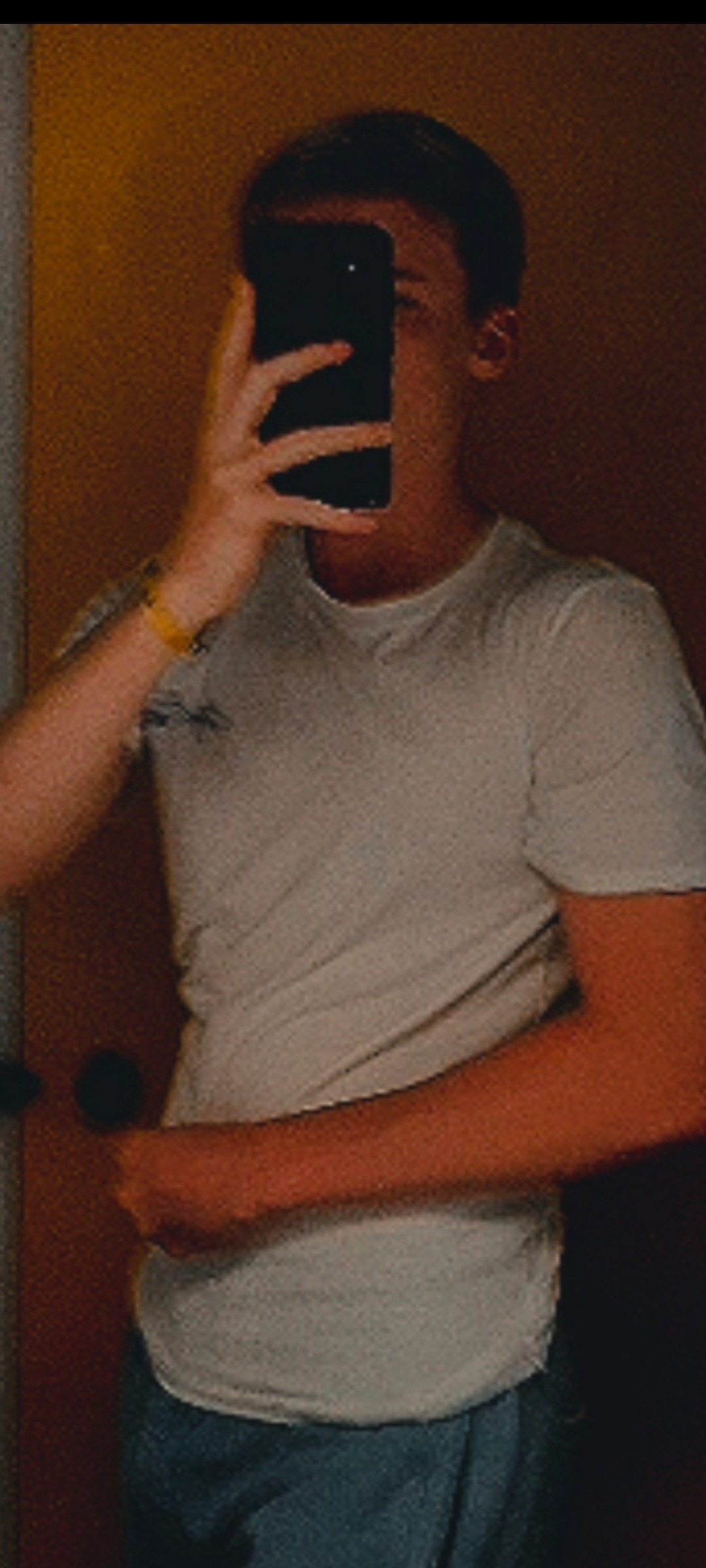 Profil de Kean, 20 ans, Lieu gay à Tarasp