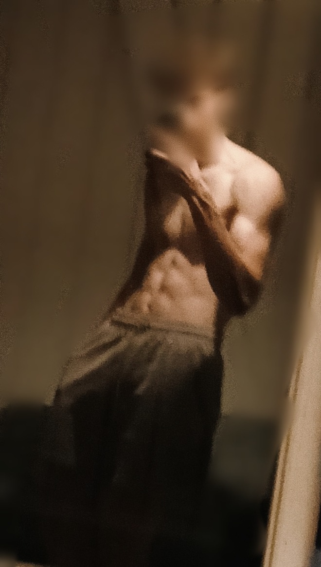 Profil de Nicolae, 18 ans, Lieu gay à Andiast