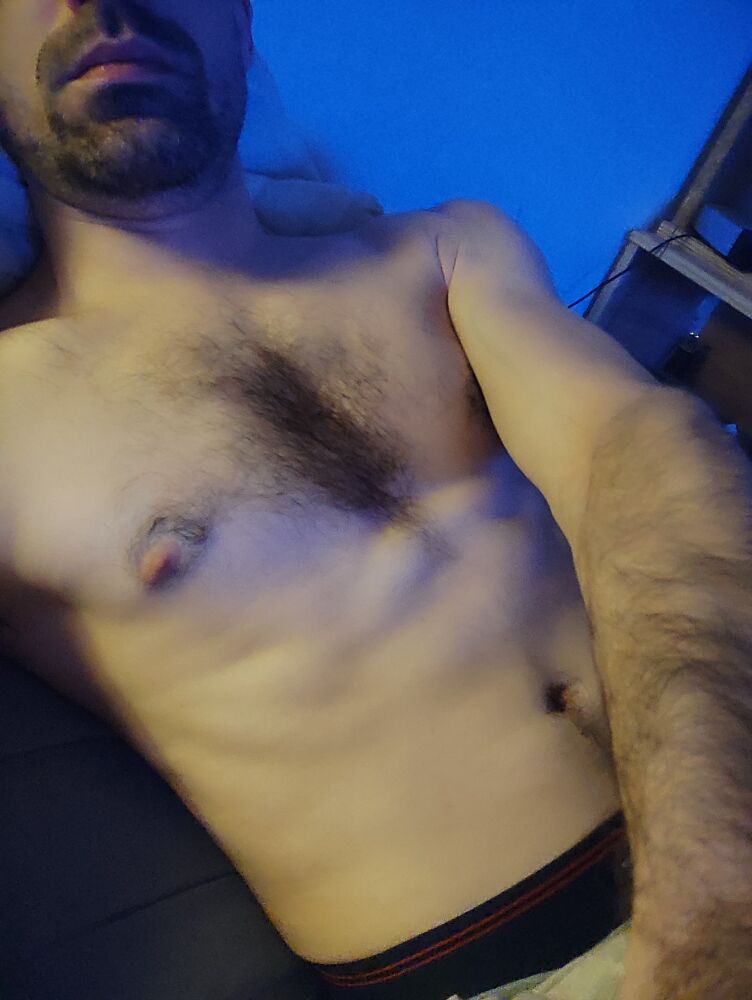Profil de Tenzin, 37 ans, Lieu gay à Rennaz