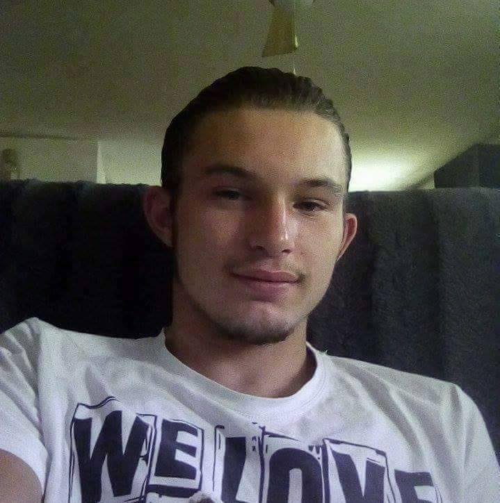 Profil de Charaf, 21 ans, Lieu gay à Lätti