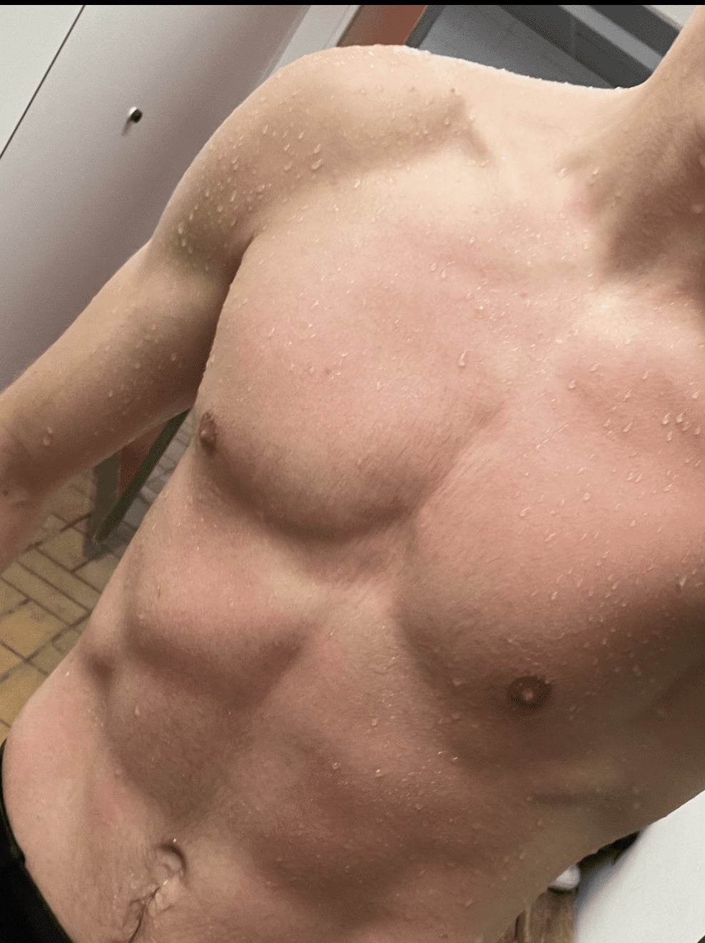Profil de Illario, 19 ans, Lieu gay à Rivaz