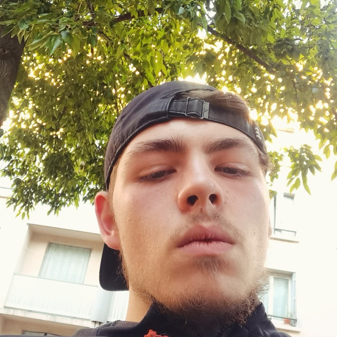 Profil de Rohat, 20 ans, Lieu gay à Les Verrières