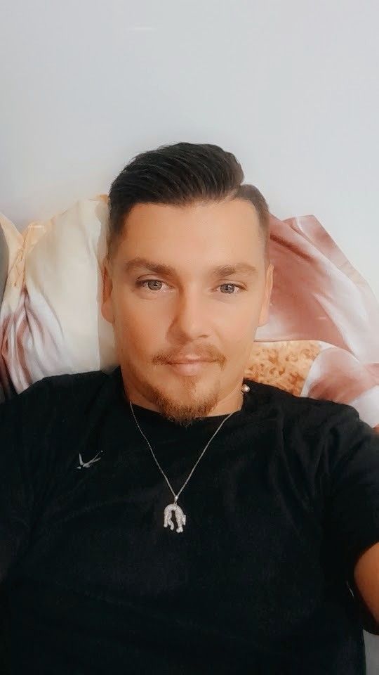Profil de Nasreddine, 32 ans, Lieu gay à Lätti