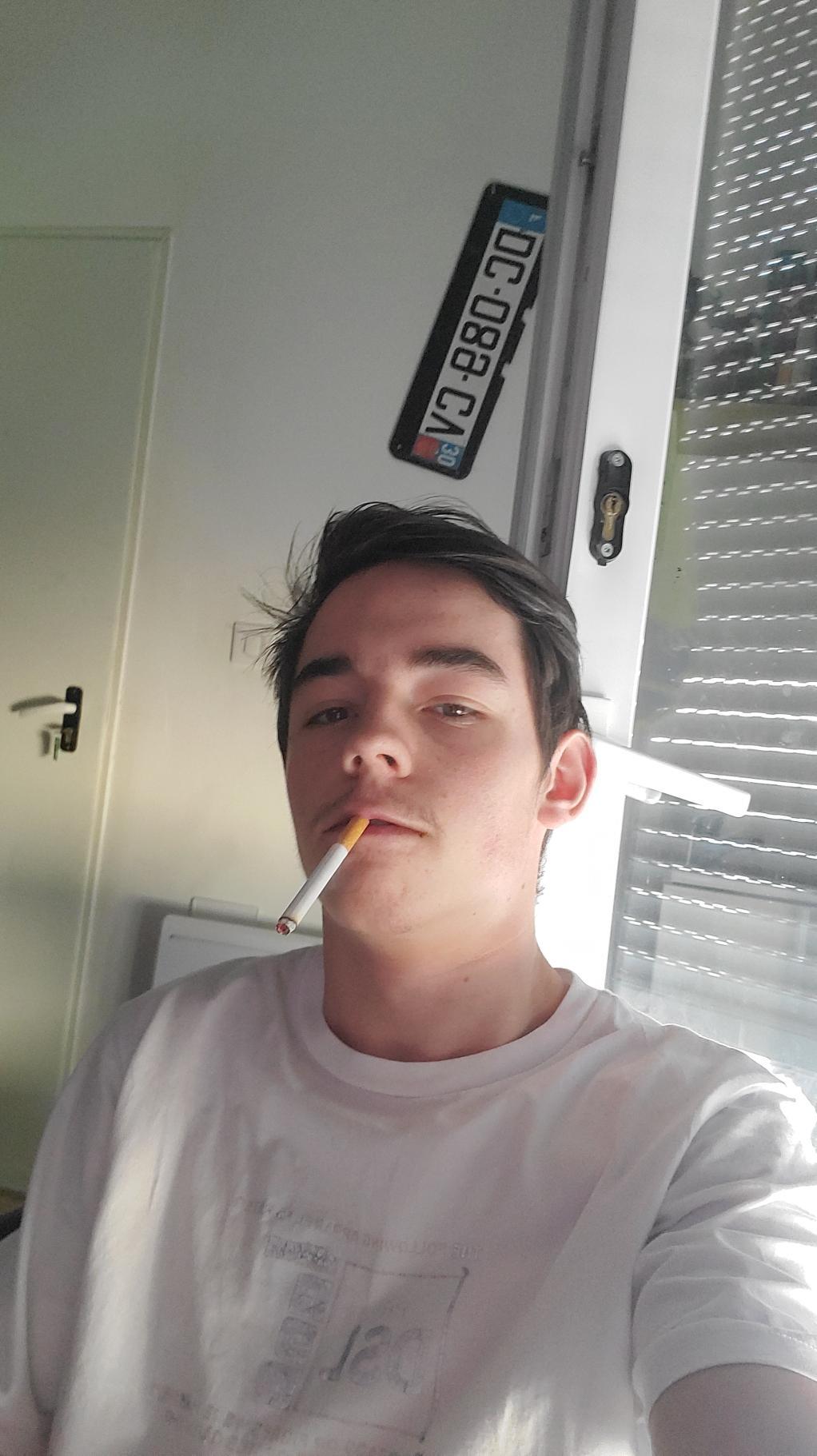 Profil de Ezio, 23 ans, Lieu gay à Klöntal