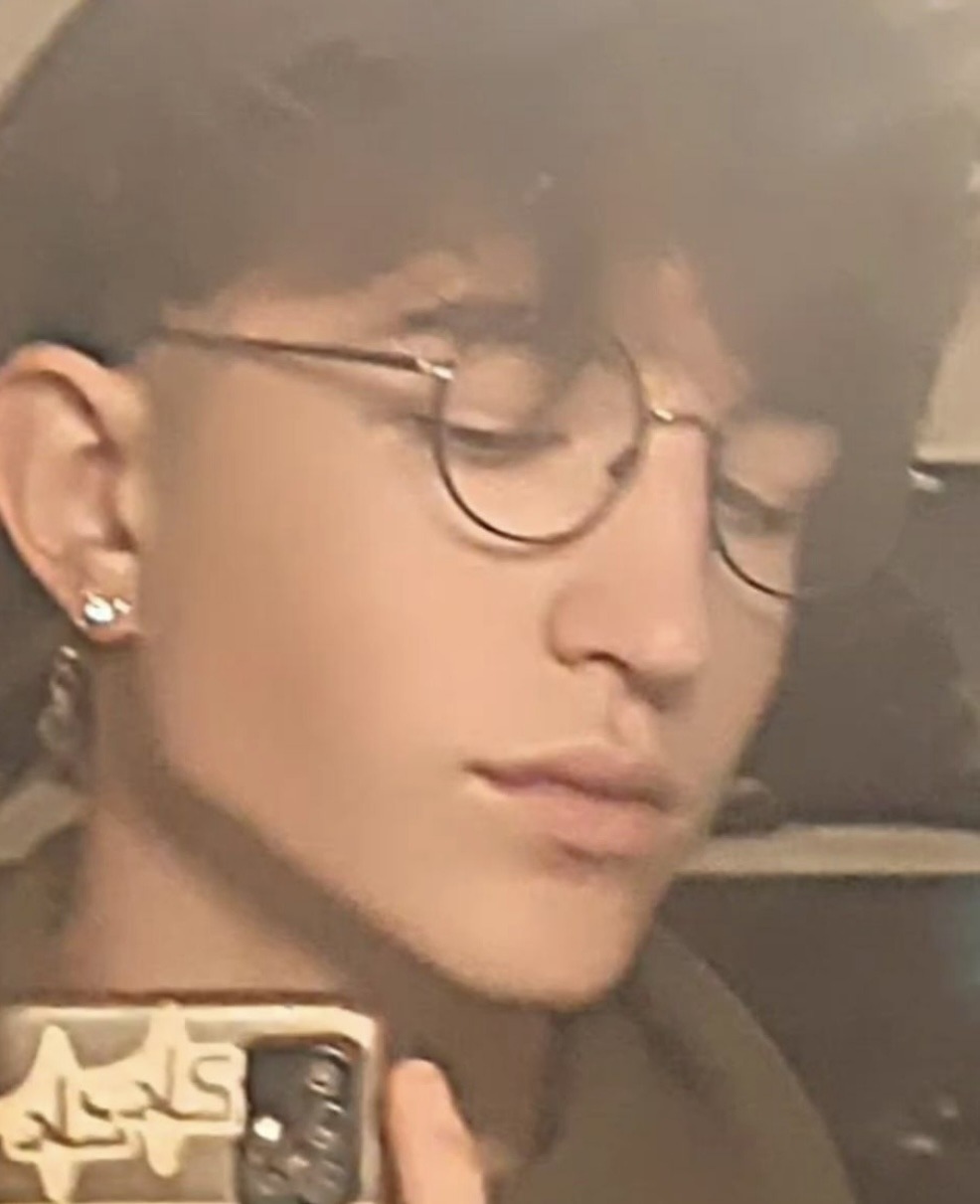 Profil de Azzedine, 20 ans, Lieu gay à Ersigen
